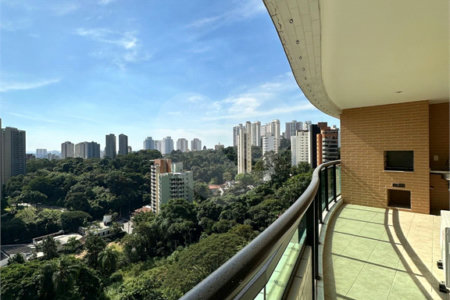 Apartamento à venda com 3 suítes em Vila Suzana, São Paulo, SP