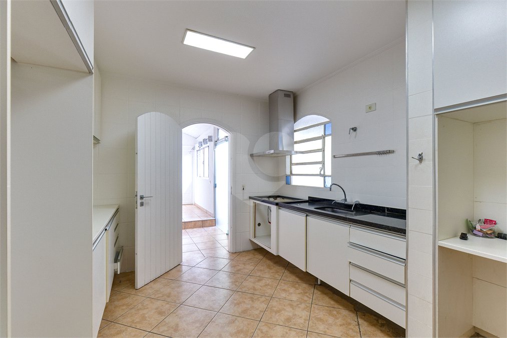 Casa à venda com 3 quartos, sendo 1 suíte, em Brooklin, São Paulo, SP