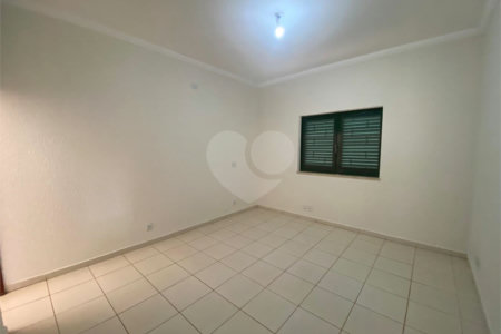 Casa à venda com 3 quartos em Jardim do Carmo, Araraquara, SP