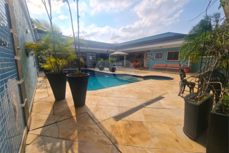 Casa à venda com 3 suítes em Interlagos, São Paulo, SP