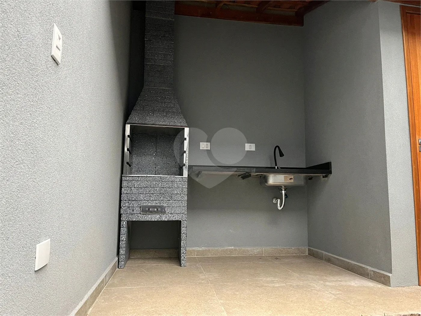 Sobrado à venda com 3 quartos, sendo 1 suíte, em Vila Mazzei, São Paulo, SP