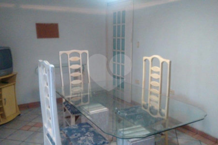 Sobrado à venda com 4 quartos, sendo 1 suíte, em Campo Belo, São Paulo, SP