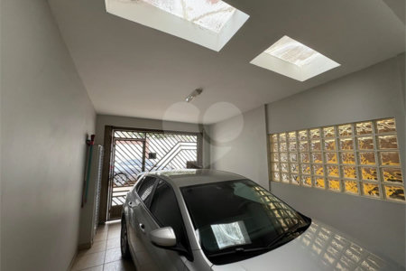 Sobrado à venda com 2 quartos em Ferreira, São Paulo, SP