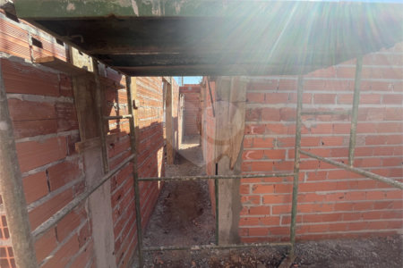 Casa à venda com 3 quartos, sendo 1 suíte, no condomínio Tivolli Residencial, Itapetininga - SP