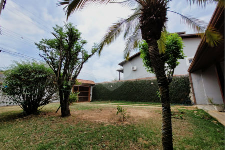 Sobrado à venda com 4 quartos, sendo 1 suíte, em Jardim Regina, Indaiatuba, SP