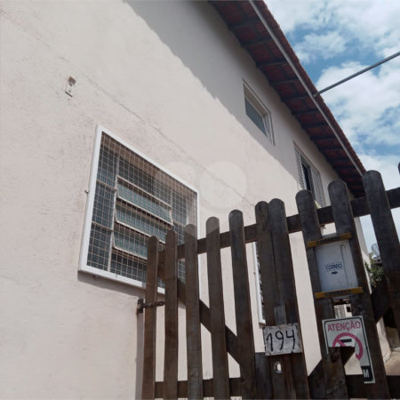 Casa à venda com 2 quartos, sendo 1 suíte, no Centro, Bom Jesus dos Perdões, SP