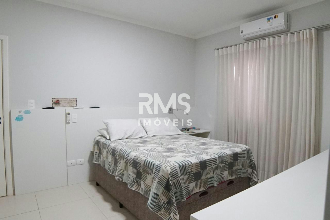Casa à venda com 3 suítes no condomínio PALMEIRAS IMPERIAIS, Salto - SP