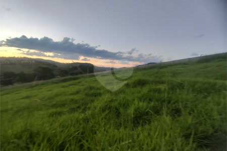 Terreno à venda no condomínio Paraíso da Montanha, Piracaia - SP