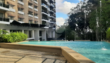 Apartamento à venda com 4 quartos, sendo 1 suíte,  em Alto da Boa Vista, São Paulo, SP