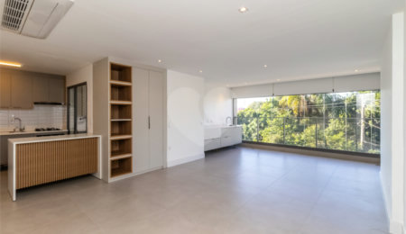 Apartamento à venda com 3 suítes em Campo Belo, São Paulo, SP