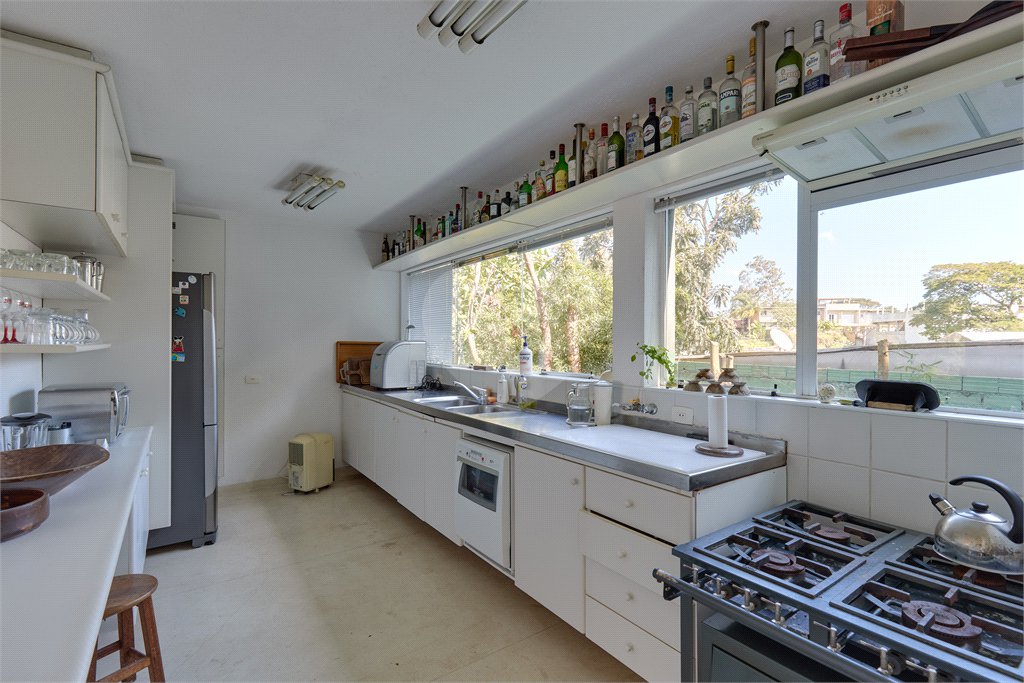 Casa à venda com 3 quartos, sendo 1 suíte, em Guarapiranga, São Paulo, SP