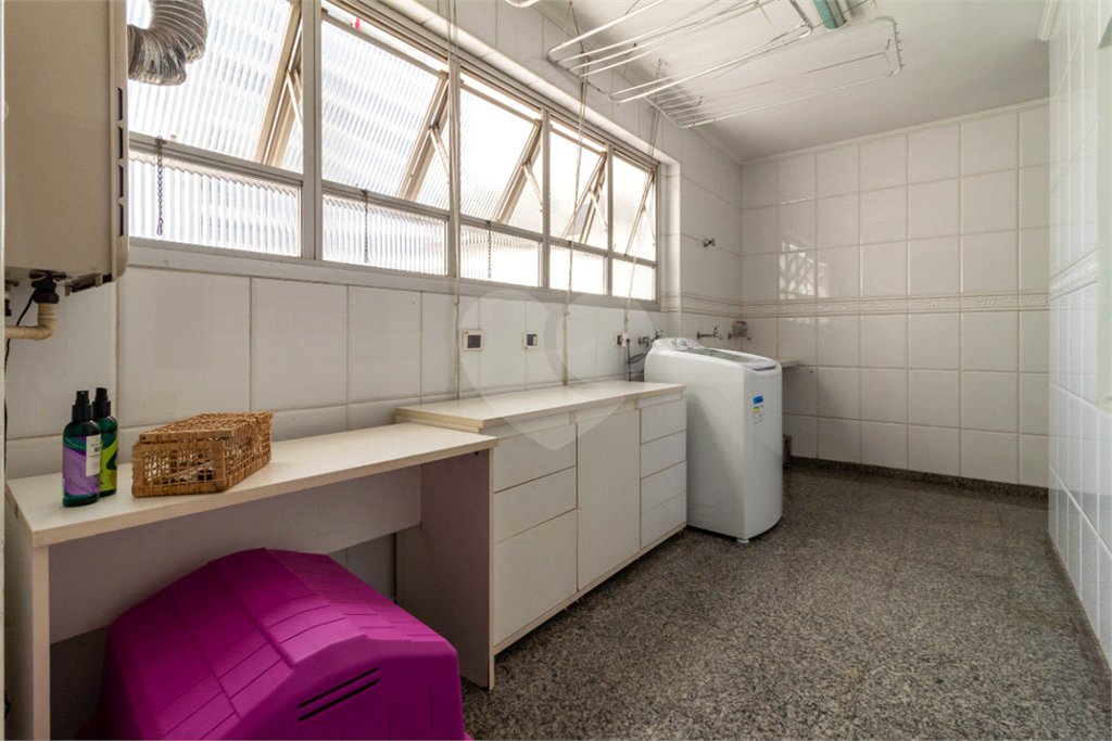 Apartamento à venda com 4 quartos, sendo 3 suítes, em Campo Belo, São Paulo, SP