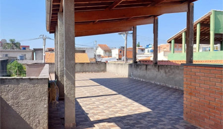 Sobrado à venda com 2 quartos, sendo 1 suíte, em Jardim Luciana, Itaquaquecetuba, SP