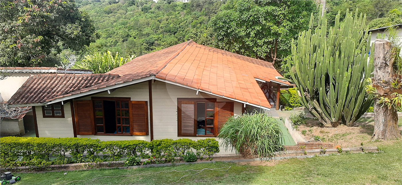 Casa Térrea à venda com 3 quartos, sendo 1 suíte,  em Serra da Cantareira, Mairiporã, SP