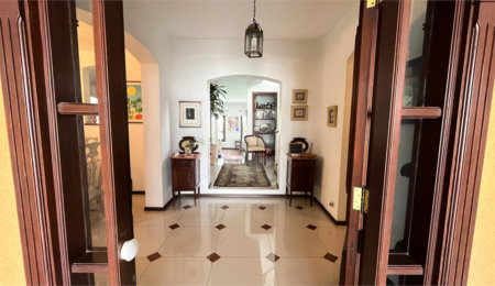Casa à venda com 4 quartos, sendo 2 suítes,  em Lar São Paulo, São Paulo, SP