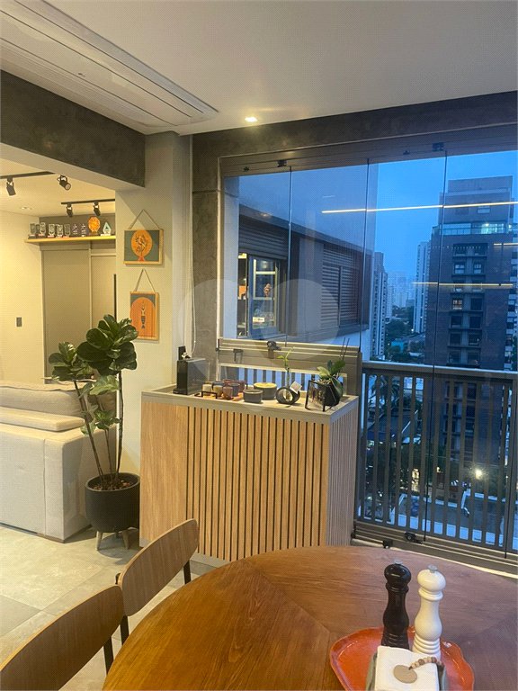 Apartamento à venda com 1 suíte em Indianópolis, São Paulo, SP