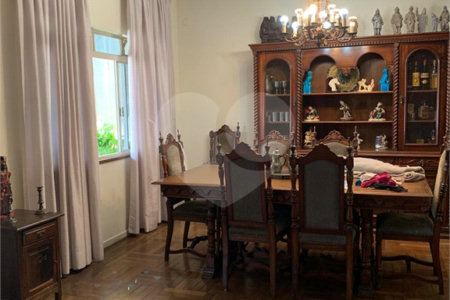 Casa à venda com 4 quartos, sendo 1 suíte, em Caxingui, São Paulo, SP