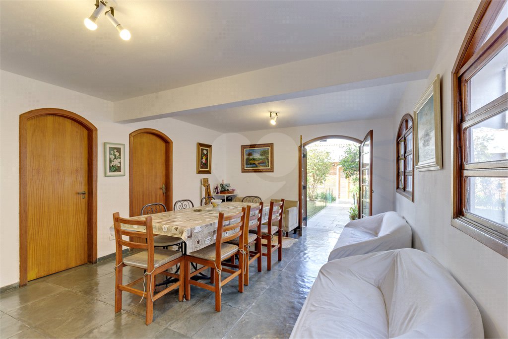 Casa à venda com 3 quartos, sendo 1 suíte, em Alto da Boa Vista, São Paulo, SP