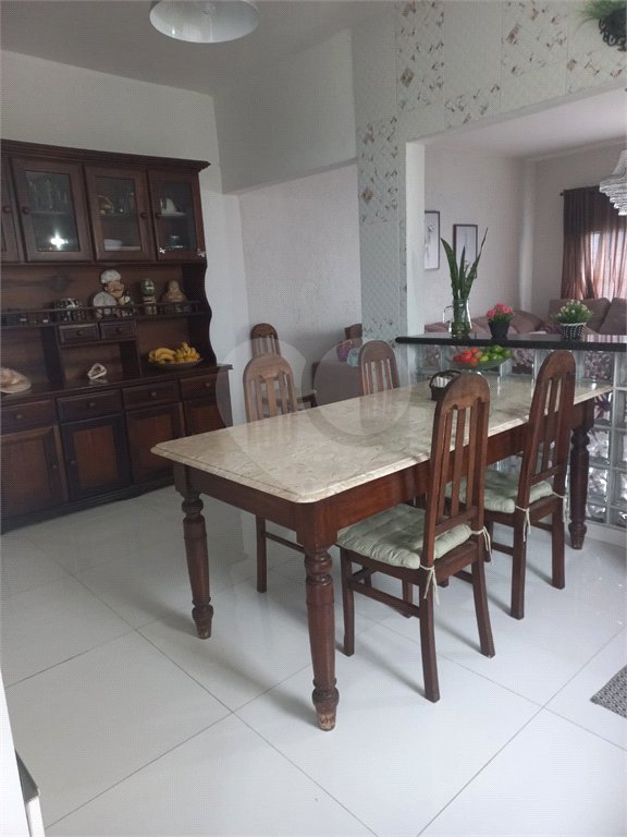 Casa Térrea à venda com 3 quartos, sendo 1 suíte,  em Vila Oliveira, Mogi das Cruzes, SP