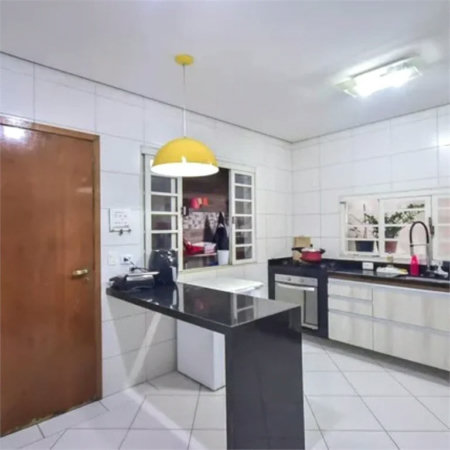 Sobrado à venda com 3 quartos, sendo 1 suíte,  em Vila Morse, São Paulo, SP