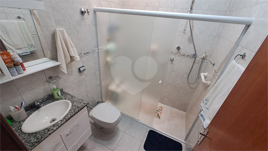Casa à venda com 3 quartos, sendo 1 suíte, no condomínio Residencial Vale das Laranjeiras, Indaiatuba - SP