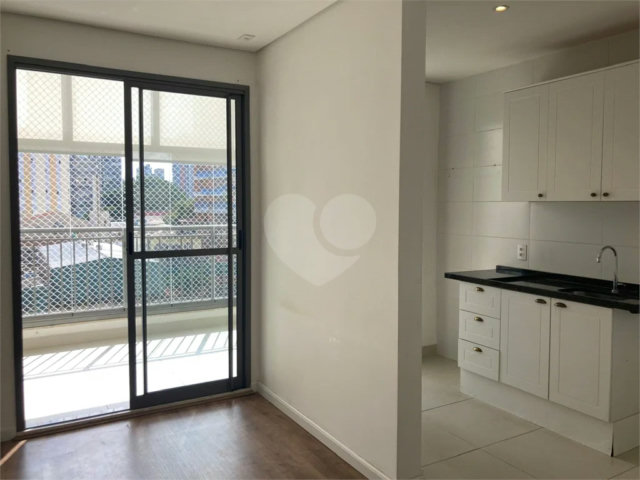 Apartamento à venda com 2 quartos, sendo 1 suíte,  em Chácara Santo Antônio, São Paulo, SP