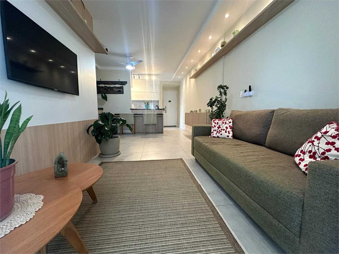 Apartamento à venda com 3 quartos, sendo 1 suíte,  em Vila Andrade, São Paulo, SP