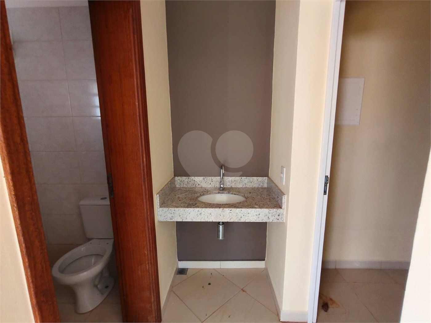Casa à venda com 5 quartos, sendo 1 suíte,  em Jardim Colombo, Itapetininga, SP