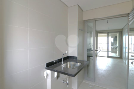 Apartamento à venda com 3 suítes em Moema, São Paulo, SP