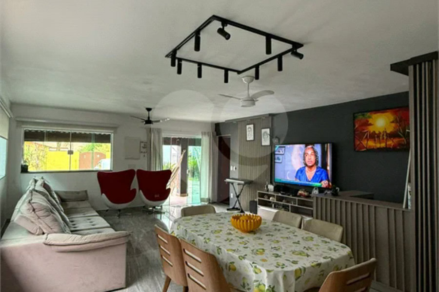 Casa à venda com 5 quartos, sendo 2 suítes, em Morada da Praia, Bertioga, SP