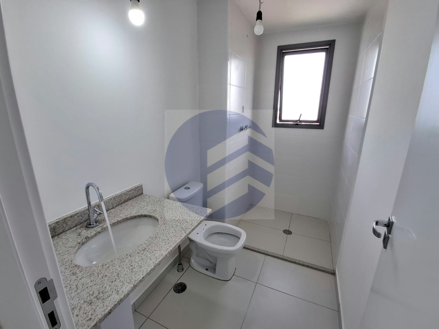 Apartamento à venda com 2 quartos, sendo 2 suítes, em Vila Pirajussara, São Paulo - SP
