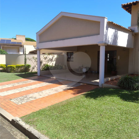 Excelente sobrado no Condomínio Parque Sabará