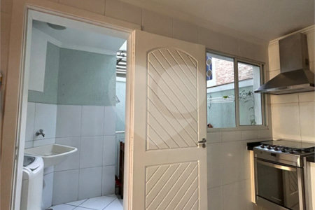 Casa à venda com 3 quartos, sendo 1 suíte, em Jardim Pinheiros, São Paulo, SP
