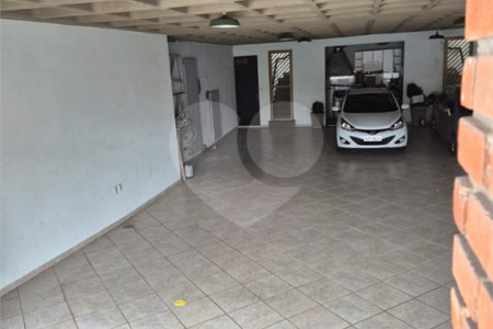 Sobrado à venda com 3 suítes em Chácara Seis de Outubro, São Paulo, SP