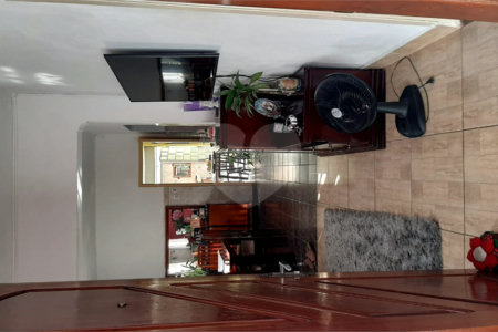 Casa à venda com 3 quartos, sendo 1 suíte, em Vila Industrial, Mogi das Cruzes, SP