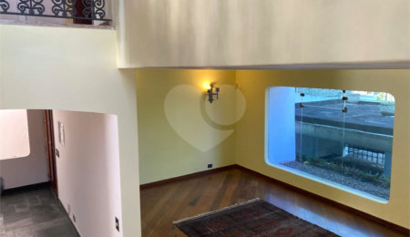 Sobrado para alugar com 4 quartos, sendo 2 suítes,  em Alto da Boa Vista, São Paulo, SP