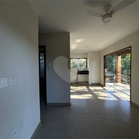 Apartamento à venda com 2 quartos, sendo 1 suíte, no Centro / Arraial D'ajuda, Porto Seguro, BA