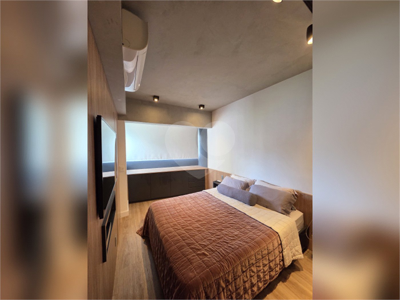 Apartamento à venda ou para alugar com 3 quartos, sendo 1 suíte,  em Vila Olímpia, São Paulo, SP