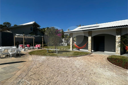 Casa à venda ou para alugar com 3 suítes no condomínio São Joaquim, Vinhedo - SP