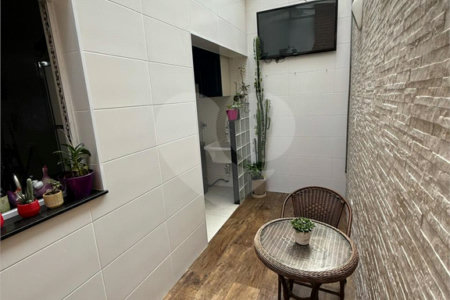 Casa à venda com 3 quartos, sendo 1 suíte, no condomínio Praça Leão, São Paulo - SP