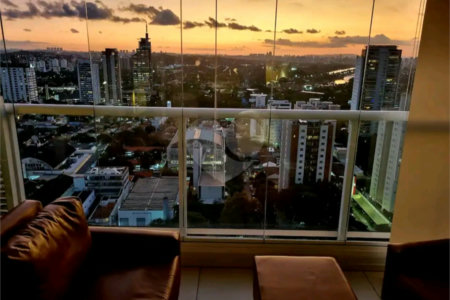 Apartamento à venda com 2 quartos, sendo 1 suíte, em Pinheiros, São Paulo, SP
