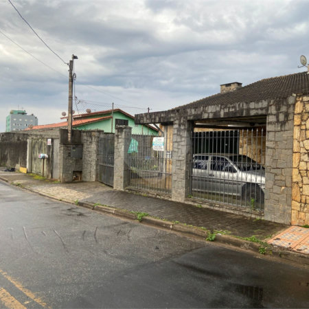 Casa à venda com 4 quartos, sendo 1 suíte, em Jardim Rincão, Arujá, SP