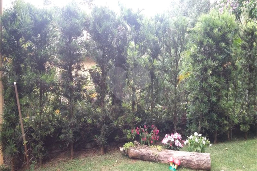 Casa à venda com 5 quartos, sendo 2 suítes, no condomínio Alpes da Cantareira, Mairiporã - SP