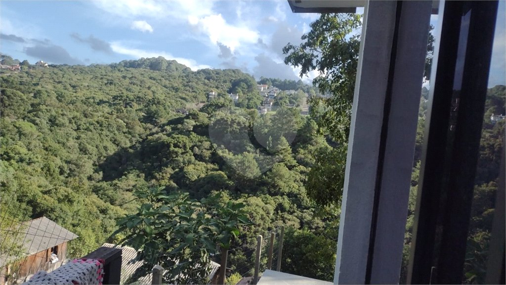 Casa à venda com 3 quartos, sendo 1 suíte, em Prinstrop, Gramado, RS
