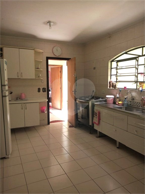Sobrado à venda com 3 quartos, sendo 1 suíte,  em Vila Romero, São Paulo, SP
