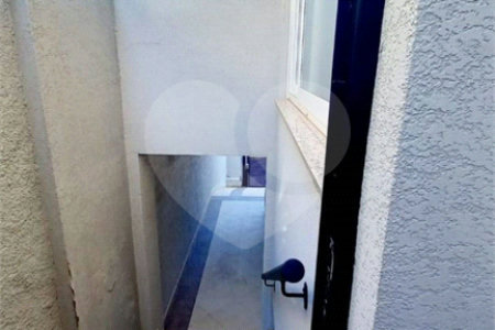 Casa à venda com 3 suítes no condomínio Residencial Parque Arco-íris, Atibaia - SP
