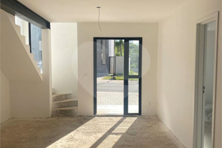 Casa à venda com 2 suítes no condomínio Vila Ilha de Creta, Valinhos - SP