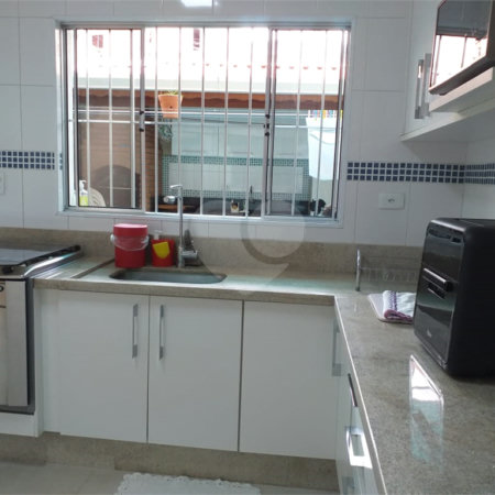 Sobrado à venda com 3 quartos, sendo 1 suíte, em Vila Mazzei, São Paulo, SP