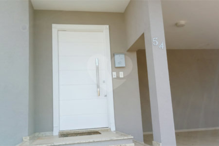Casa à venda com 3 suítes no condomínio Picollo, Louveira - SP