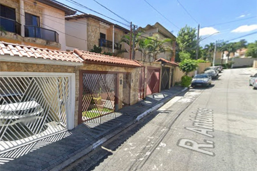 Sobrado à venda com 3 suítes em Vila Carrão, São Paulo, SP